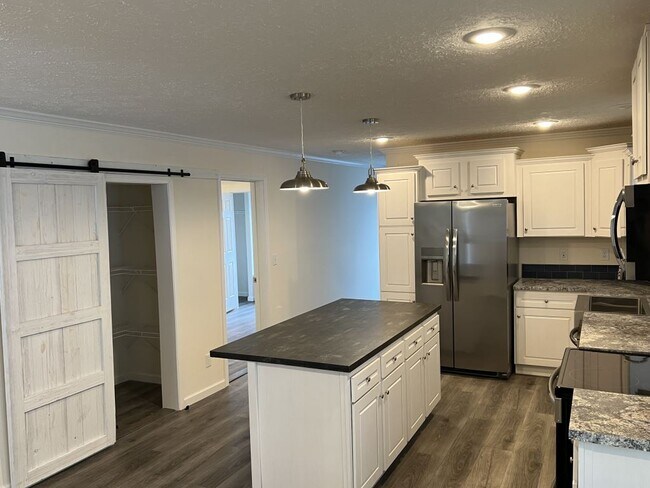 Foto del edificio - 3150 NE 36th Ave