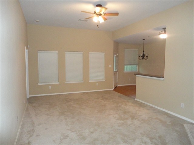 Building Photo - 217 Mesa View