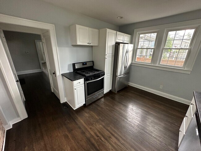 Foto del edificio - 99-101-101 Tibet Rd