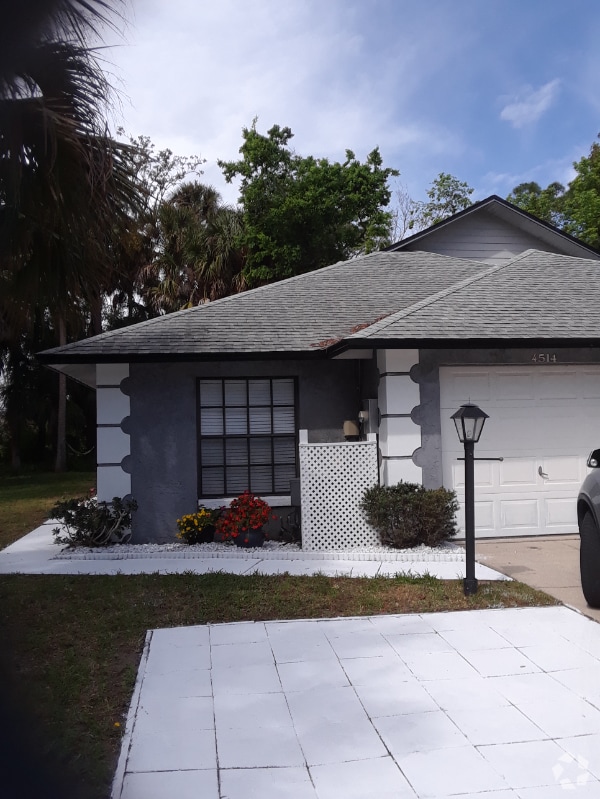 Woodlake Apartments for Rent with Parking Port Orange, FL 2 Rentals