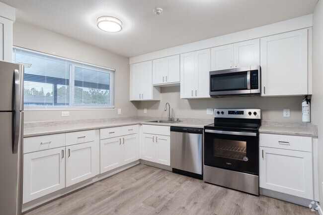 2BR, 1BA - Kitchen - Brio Apartments