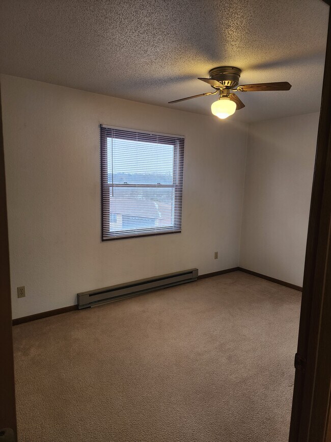 Building Photo - 1490 Tower Dr