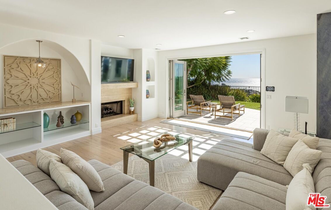 Foto principal - 6358 Ramirez Mesa Dr