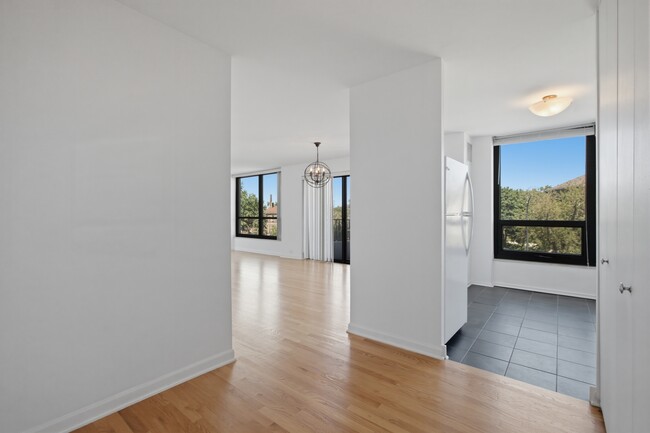 Foto del edificio - 2020 N Lincoln Park W