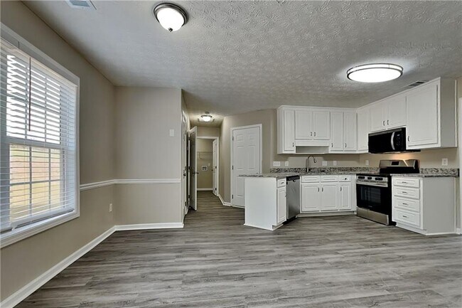 Foto del edificio - 3520 Lynley Mill Dr