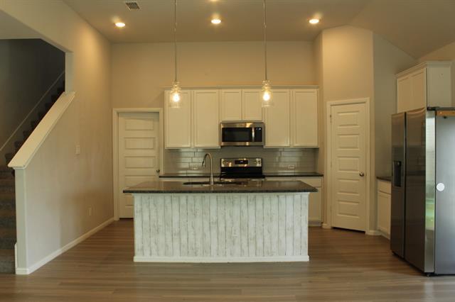 Building Photo - 223 Miramar Ave