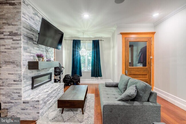 Foto del edificio - 5022 Hazel Ave