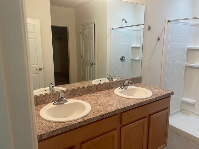 Building Photo - 26986 Wildwood Pines Ln