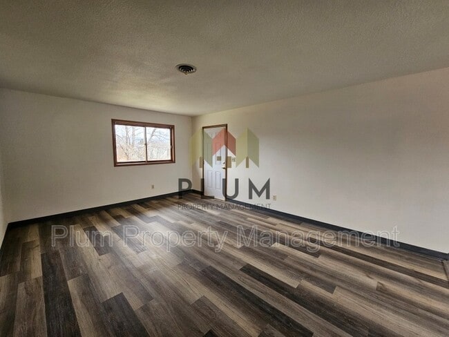 Building Photo - 2340 Fairview Ave