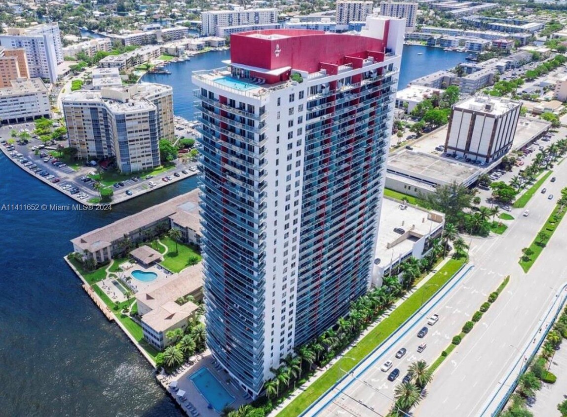 Foto principal - 2600 E Hallandale Beach Blvd