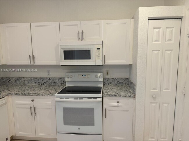 Foto del edificio - 9064 NW 54th St