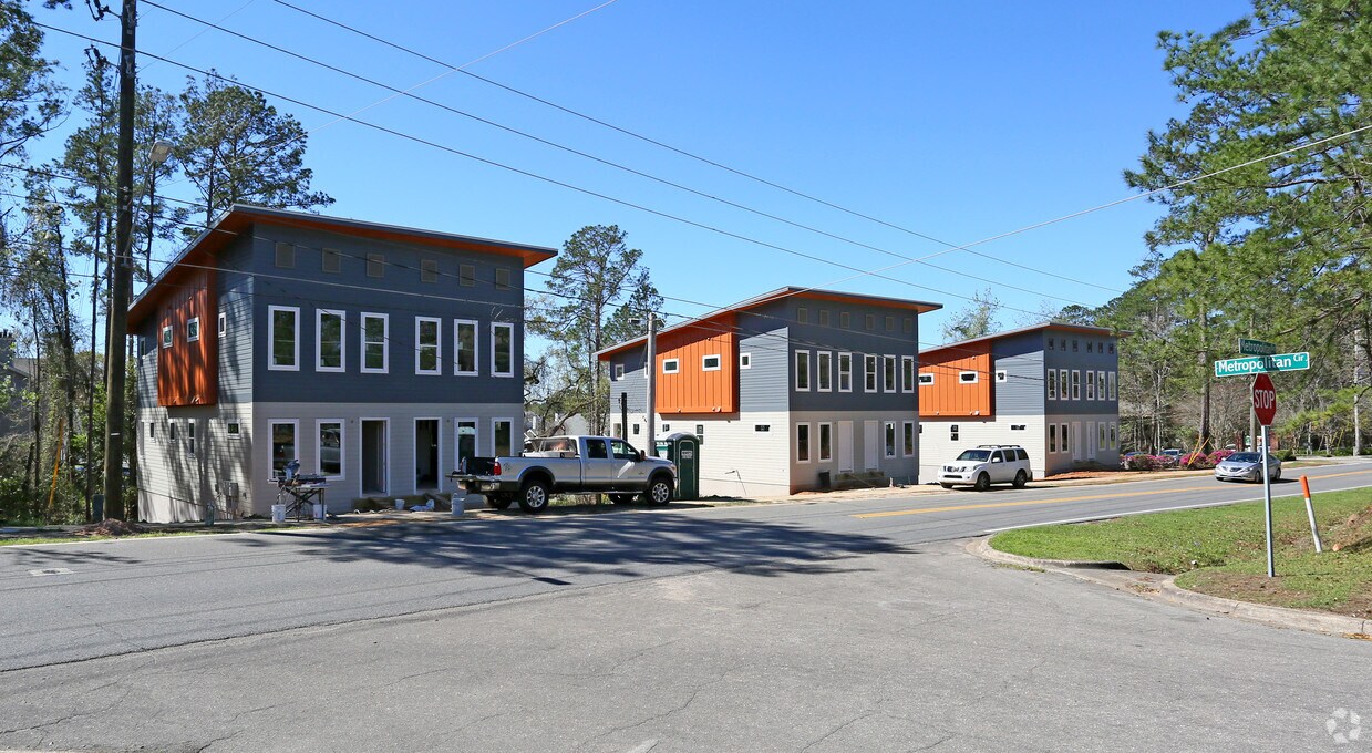 Building Photo - 1661-1669 Metropolitan Blvd