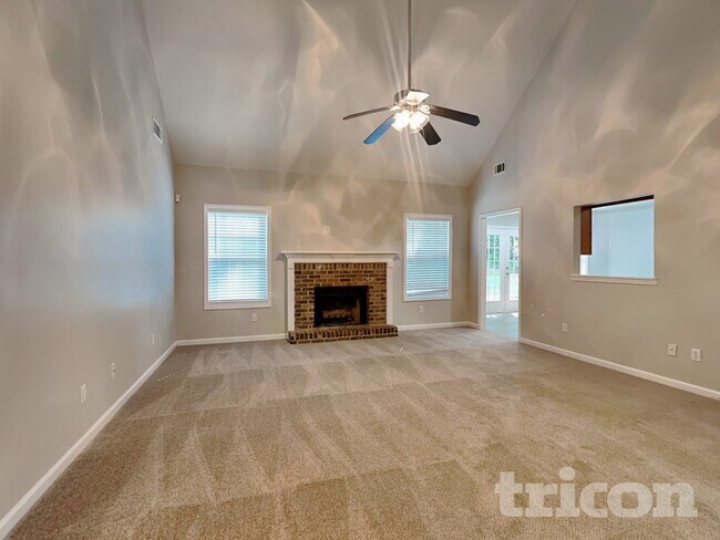 Foto del edificio - 45 Pebble Creek Dr