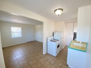 Building Photo - 4055-4057 Morrell St