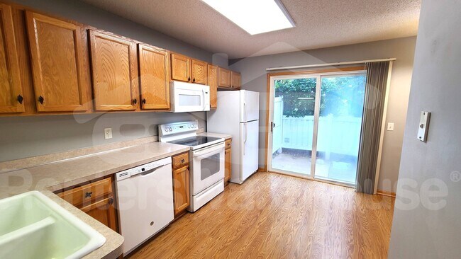 Foto del edificio - 7635 Arboretum Village Ct
