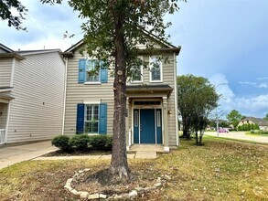 Building Photo - 9631 Coyote Creek Dr