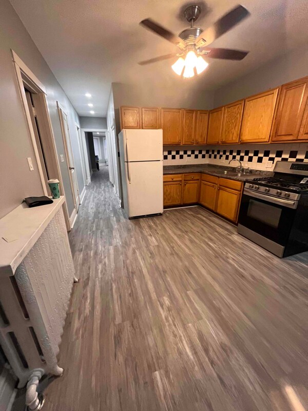 Primary Photo - 3839 W Wrightwood Ave