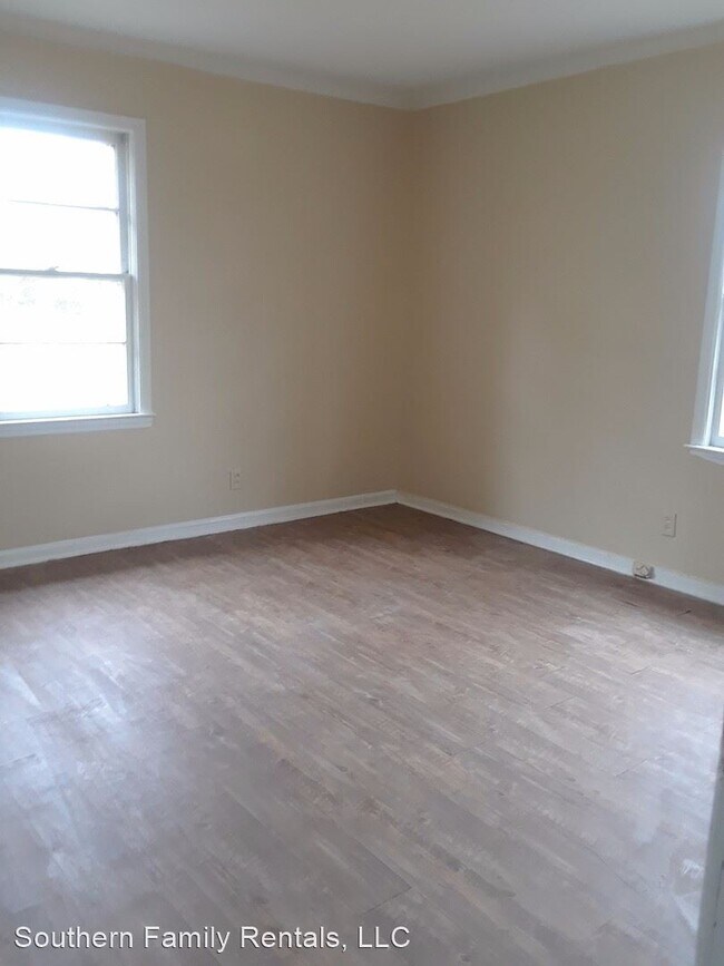 Foto del edificio - 3 br, 1 bath House - 204 Sawyer st