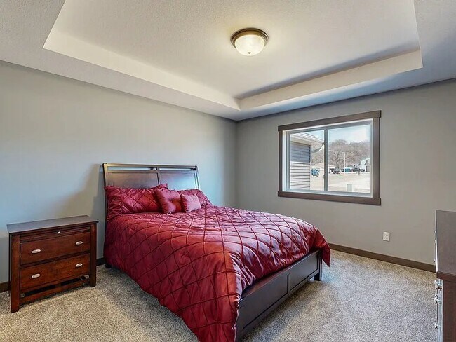 Building Photo - 2332 Hadley Hills Dr NE