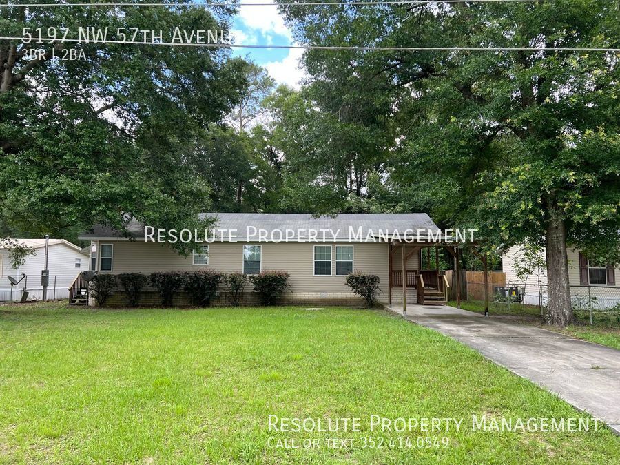 Primary Photo - 3 Bed, 2 Bath in Ocala Park Estates