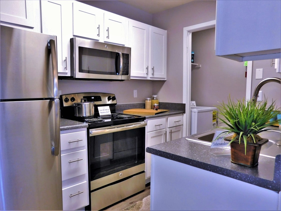 Cheyenne Crossing Apartments in Colorado Springs, CO