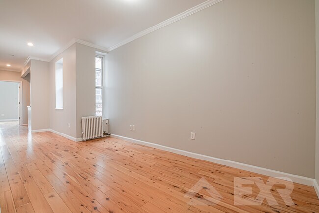 Building Photo - 103 3rd Pl