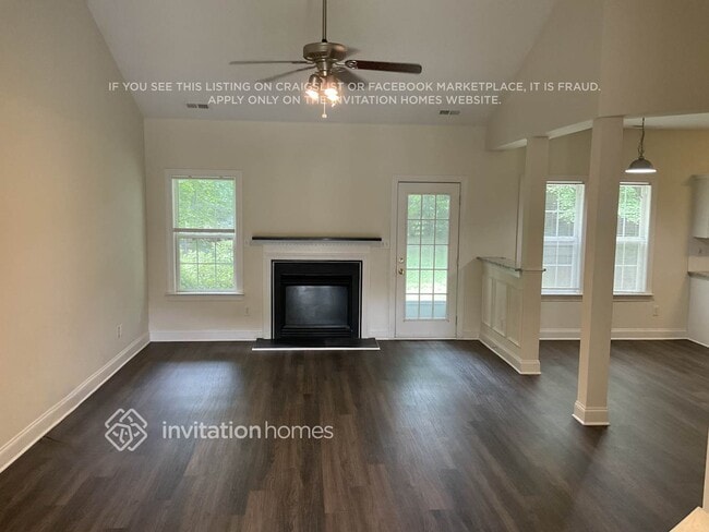 Building Photo - 127 Alfara Ln