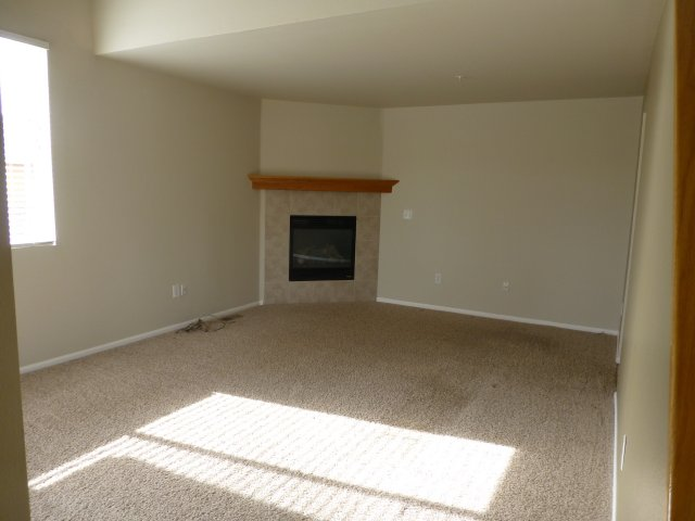 Building Photo - 135 Carina Cir
