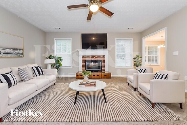 Foto del edificio - 54 Windcrest Dr