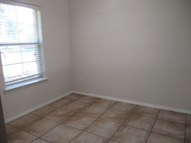 Foto del edificio - $1995 / 3br – 1648 ft2 - 3/2/2 w/Office ready to move in Brookville Estates (Forney)