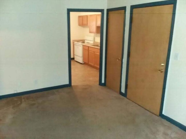 Building Photo - 332 N 75th St