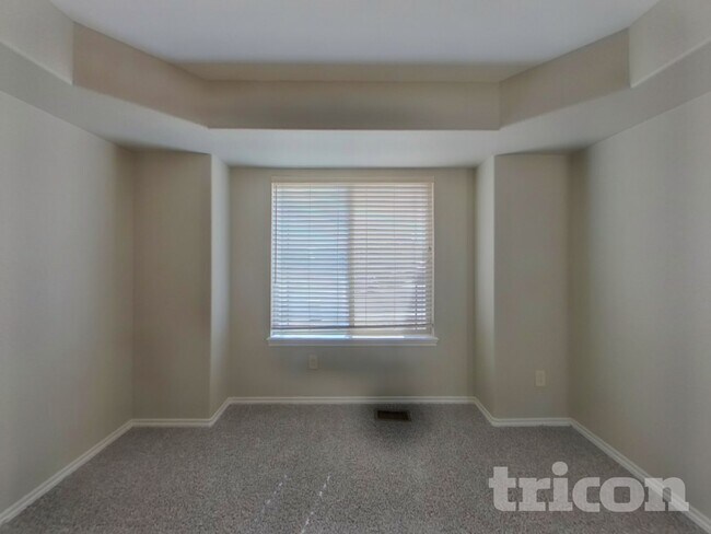 Foto del edificio - 12434 Mount Belford Way