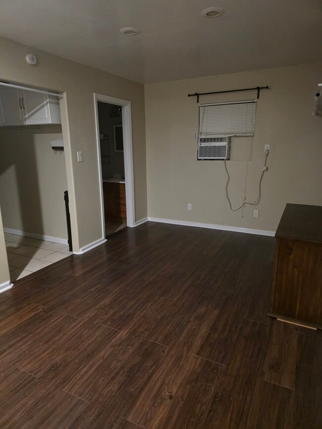 Foto del edificio - 1348 Agate Ave