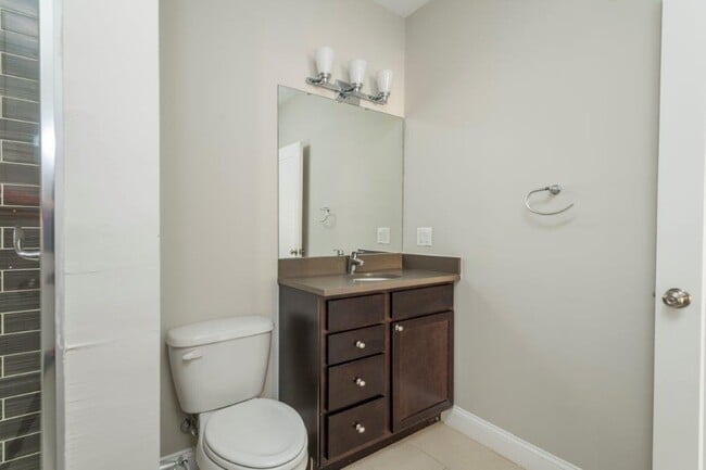 Building Photo - 291 D St