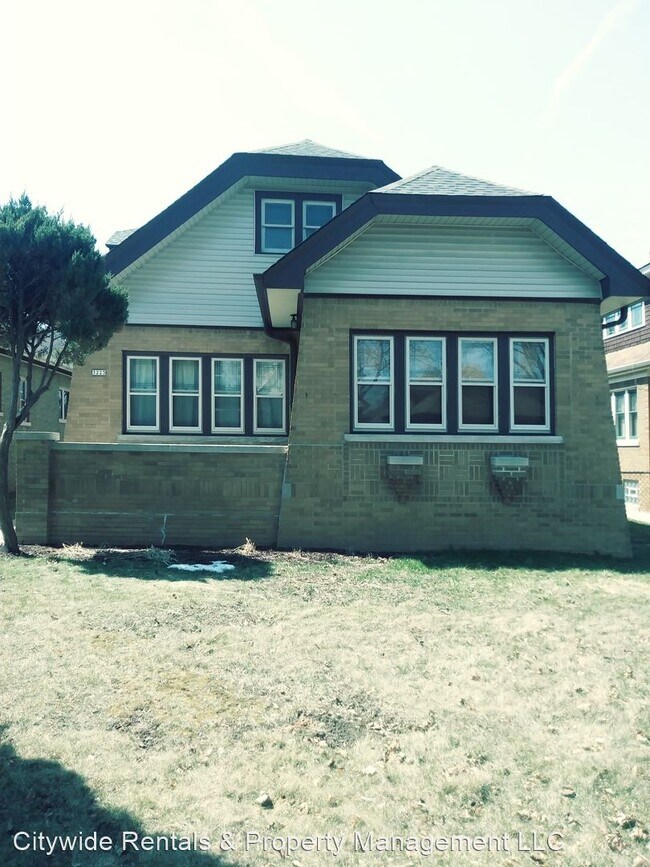 Building Photo - 4 br, 1.5 bath House - 3223 N. 45th St.