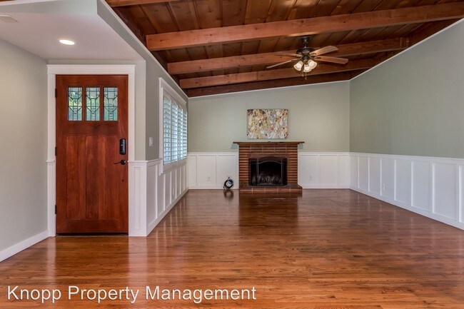 Building Photo - 3 br, 2.5 bath House - 1055 Laguna Drive
