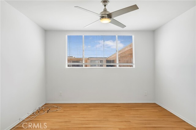 Building Photo - 5429 Newcastle Ave