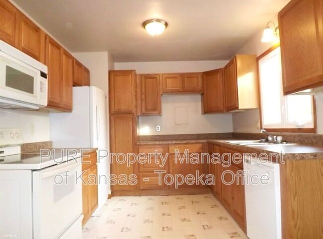 Building Photo - 5625 SW Avalon Ln