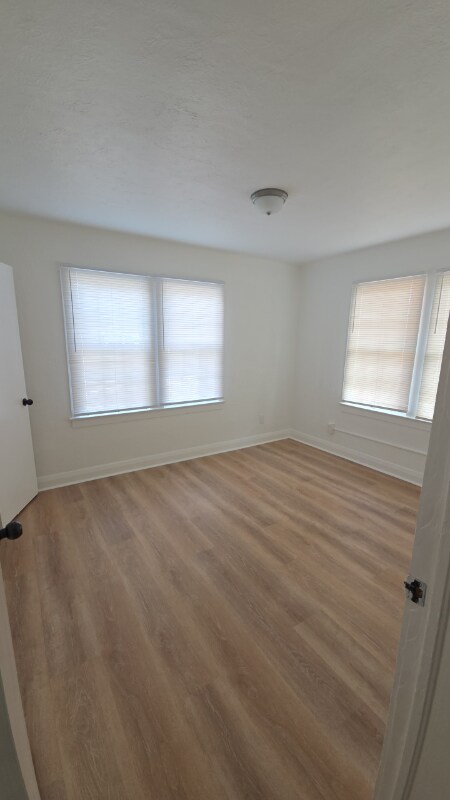 Foto del edificio - 1100 E Canal St