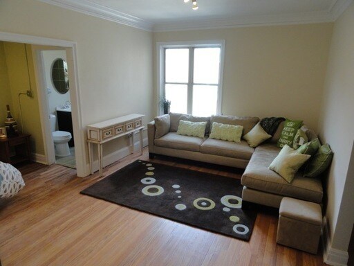 Foto principal - 6200 N Broadway