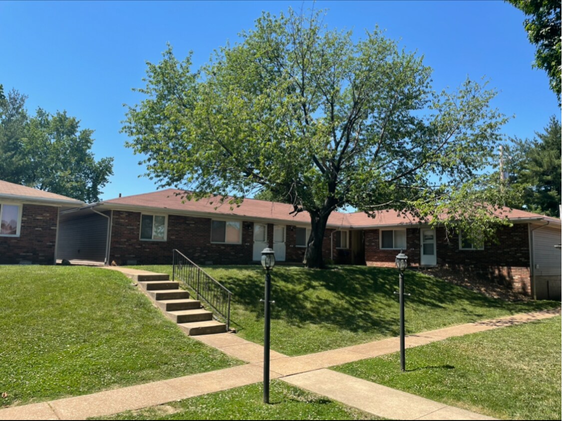 38 Chateau Dr Unit H, Fairview Heights, IL 62208 Apartments in Fairview Heights, IL