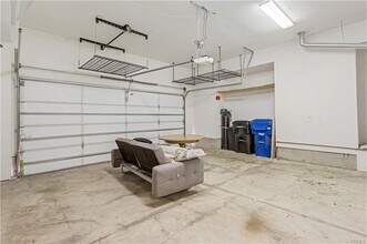 Building Photo - 5678 Como Cir