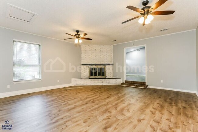 Foto del edificio - MOVE-IN READY! Great 3 Bed, 2 Bath Home in...