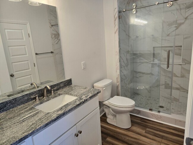 Foto del edificio - New Construction 3 Bedroom Townhome!