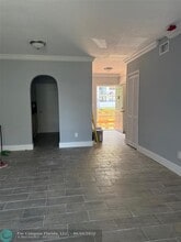 Building Photo - 941 NE 169th St