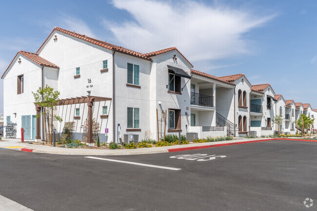 Building Photo - The Charlie Perris