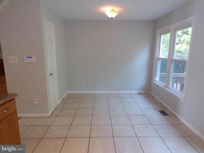 Building Photo - 5310 Buxton Ct