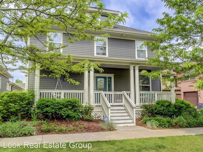 Building Photo - 4 br, 3.5 bath House - 2983 Elmira St