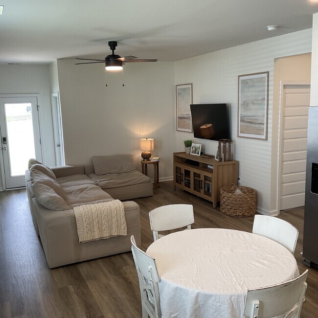 Foto del edificio - PRICE DROP!! Coming Soon!! Resort-Style Living Near Beaufort & Bluffton | Pool, Fitness Center & ...