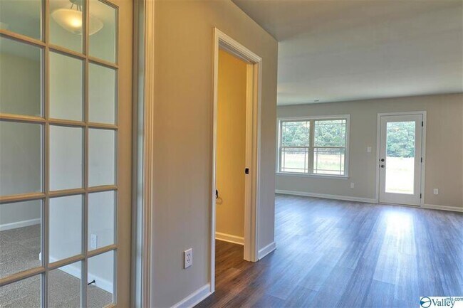 Foto del edificio - 152 Heritage Way Dr